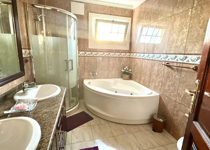 Lujo Y Relax In Adeje By Deihu Experiences